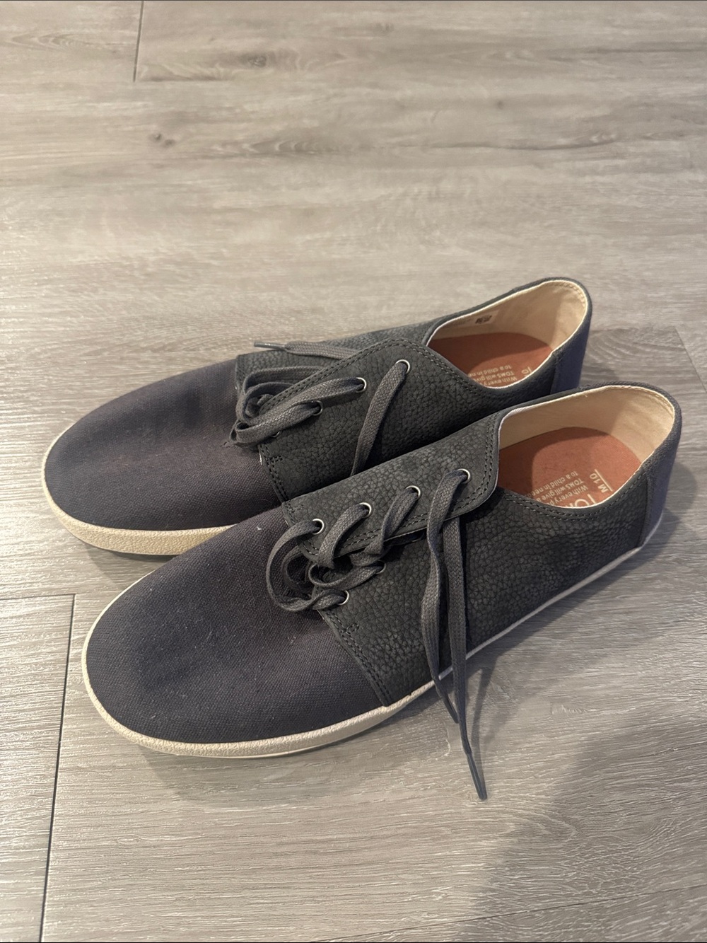 NWOT Men's Tom's Lace Up Sneaker